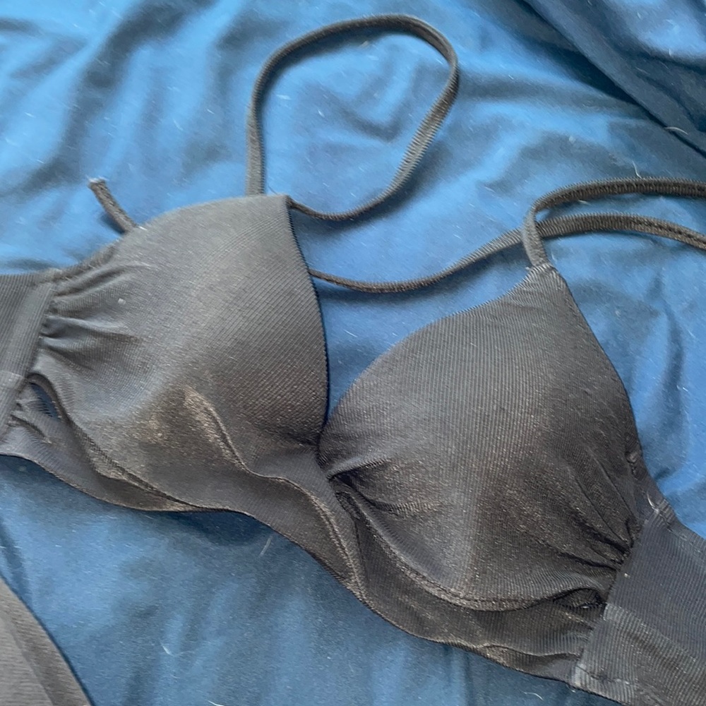 Black underwire bikini top size 36 b